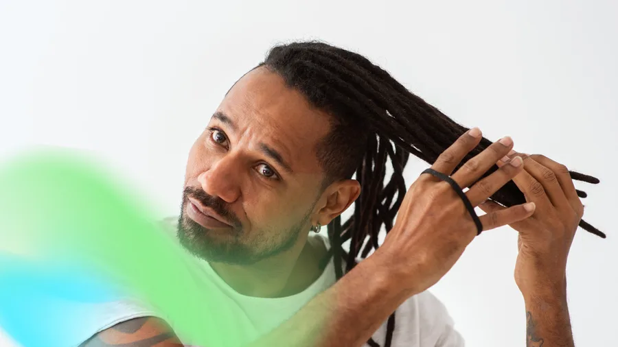 Трансплантация волос FUE для афро-волос: Примите свои корни page background