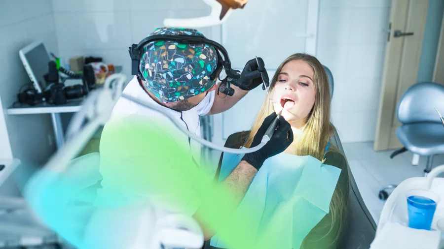 قشرة إي-ماكس: حسّن ابتسامتك page background